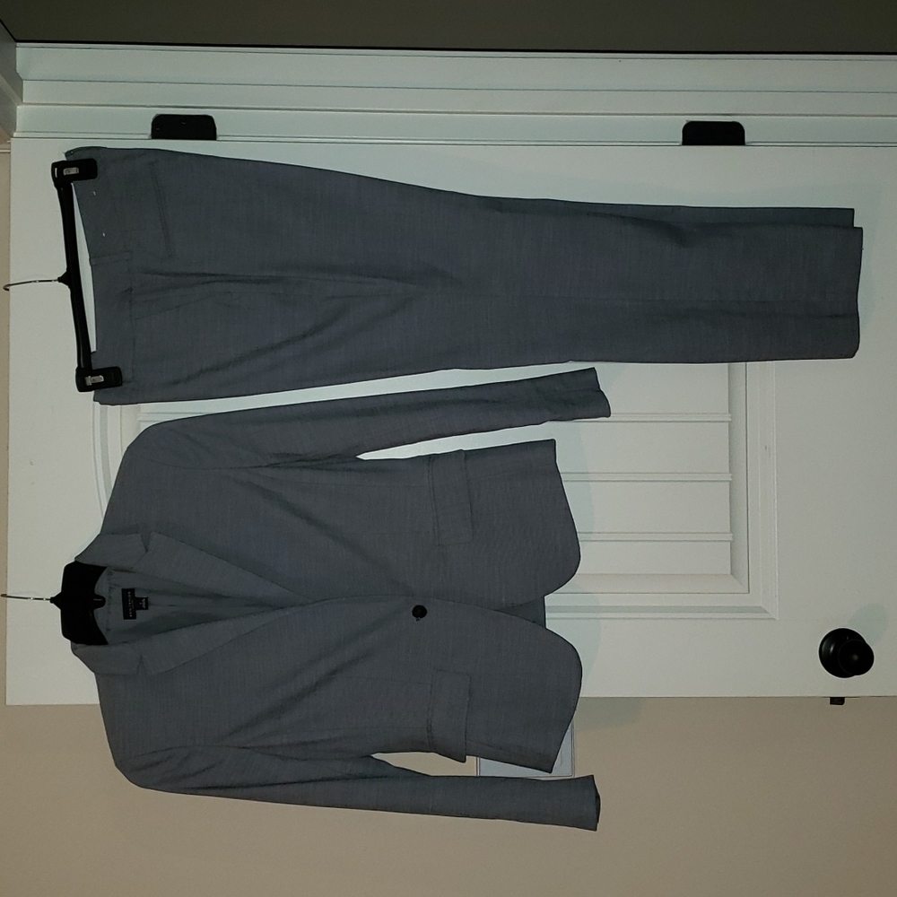Ann Taylor Grey Pant Suit Size 8
